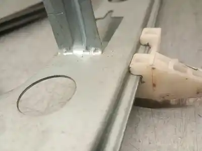 Second-hand car spare part passenger side right window regulator for renault megane ii (bm0/1_, cm0/1_) 1.9 dci (bm0g, cm0g) oem iam references 8201010927  8201010927