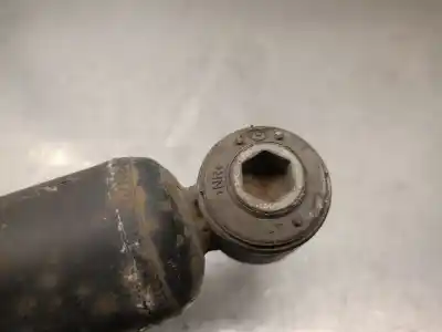 Автозапчастина б/у правий задній амортизатор для renault megane ii (bm0/1_, cm0/1_) 1.9 dci (bm0g, cm0g) посилання на oem iam 8200287404 03061000833 kyb 8200287404