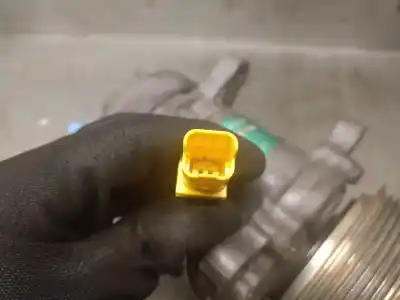 Peça sobressalente para automóvel em segunda mão compressor de ar condicionado a/a a/c por peugeot 307 (s1) 2.0 hdi cat referências oem iam 6453kw sd6v12 sanden 6453kw