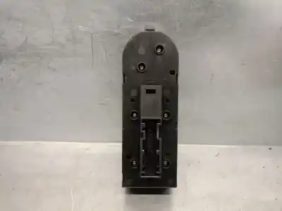 Recambio de automóvil de segunda mano de mando elevalunas delantero izquierdo para opel astra h gtc (a04) 1.9 cdti (l08) referencias oem iam 13209203  