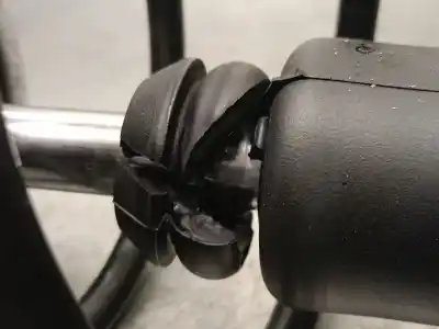 Автозапчастина б/у передній правий амортизатор для renault twingo ii (cn0_) 1.2 (cn0d) посилання на oem iam 8200625500 03071000463 kyb 8200625500