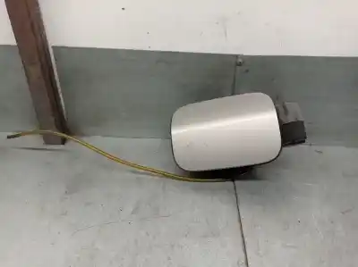 Second-hand car spare part outer fuel cap for skoda superb ii (3t4) 2.0 tdi 16v 4x4 oem iam references 3t5809857b