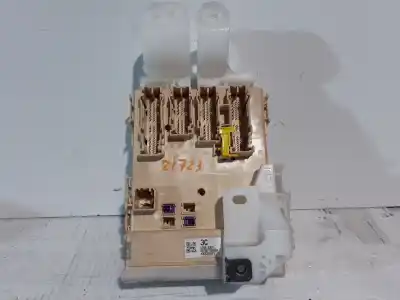 Second-hand car spare part fuse box unit for toyota auris (_e18_) 1.8 hybrid (zwe186_) oem iam references 8273012x80a 63583367 