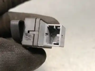 Автозапчасти б/у выключатель переднего правого окна за volkswagen polo (9n1) 1.9 tdi ссылки oem iam 6q0959856  6q0959856