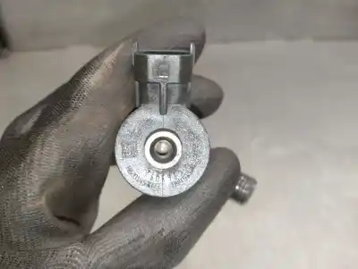 Pezzo di ricambio per auto di seconda mano iniettore per dacia dokker express furgoneta/monovolumen 1.5 dci 75 / blue dci 75 (fejw, feah) riferimenti oem iam 8201453073 0445110652 bosch 