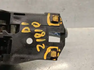 Second-hand car spare part interior left front handle for lexus is i (_e1_) 200 (gxe10) oem iam references 6920630150  6927822050c0