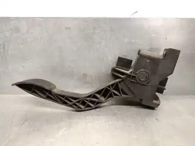 Second-hand car spare part accelerator pedal for iveco daily vi furgón 33s15, 35s15, 35c15 oem iam references 5801333490