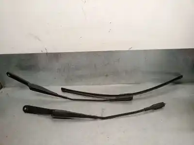 Second-hand car spare part front right windshield wiper arm for iveco daily vi furgón 33s15, 35s15, 35c15 oem iam references 5801645537kz
