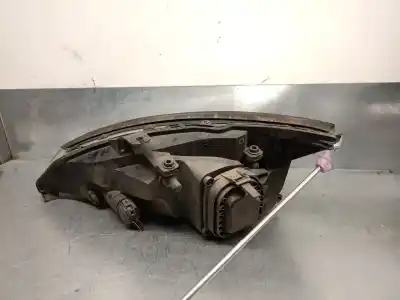 Автозапчасти б/у правая фара за ford focus i (daw, dbw) 1.8 di / tddi ссылки oem iam 1152092  1152092
