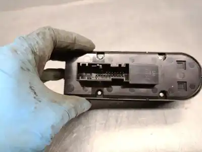 Second-hand car spare part left front power window switch for opel astra h gtc (a04) 1.7 cdti (l08) oem iam references 13228706  6240381