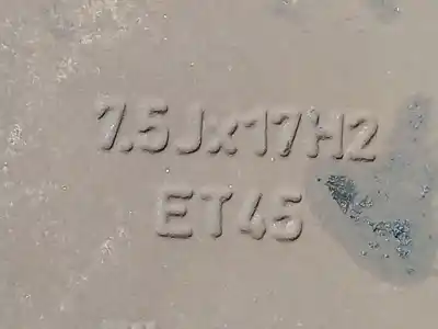 Автозапчасти б/у шина за audi a4 b6 avant (8e5) 1.9 tdi ссылки oem iam 8e0601025e  r177.5jx17h2et45