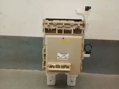 Автозапчасти б/у блок реле/предохранителей за toyota rav 4 iii (_a3_) 2.2 d (ala35_) ссылки oem iam 8273042360  