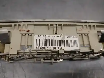 Автозапчастина б/у внутрішне світло для audi a5 (8t3) 3.0 tdi quattro посилання на oem iam 8t0947111at  8t0947111