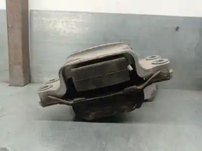 Автозапчастина б/у опора двигуна ліва для audi q3 (8ub, 8ug) 2.0 tdi посилання на oem iam 8j0199555 5n0199117a 8j0199555