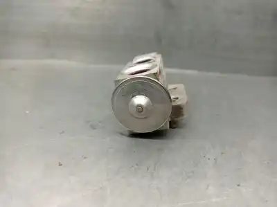 Автозапчастина б/у розсильний клапан для audi q3 (8ub, 8ug) 2.0 tdi посилання на oem iam 8u1820103  