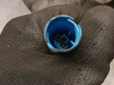 Second-hand car spare part front right knuckle for bmw x3 (e83) 2.0 sd oem iam references 31213450558  31213450558