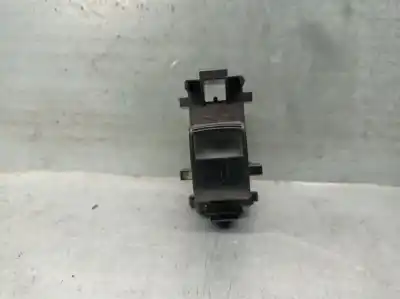 Автозапчастина б/у передній правий віконний вимикач для TOYOTA YARIS (_P13_) 1.5 (NSP131_) Посилання на OEM IAM 19282917  