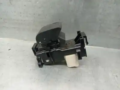 Автозапчасти б/у управление задними левыми стеклами за toyota yaris (_p13_) 1.5 (nsp131_) ссылки oem iam 19282916  