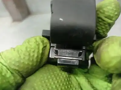 Автозапчасти б/у управление задними левыми стеклами за toyota yaris (_p13_) 1.5 (nsp131_) ссылки oem iam 19282916  