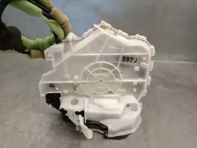 Pezzo di ricambio per auto di seconda mano serratura porta posteriore sinistra per mazda cx-30 (dm) skyactiv-x m hybrid riferimenti oem iam dfr573310  dfr573310