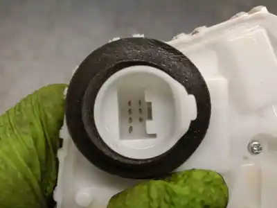 Pezzo di ricambio per auto di seconda mano serratura porta posteriore sinistra per mazda cx-30 (dm) skyactiv-x m hybrid riferimenti oem iam dfr573310  dfr573310