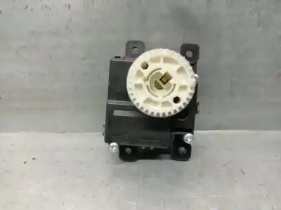 Автозапчасти б/у мотор открывания люков кондиционера за toyota yaris (_p13_) 1.5 (nsp131_) ссылки oem iam 0638001981  