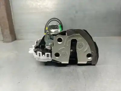 Автозапчастина б/у замок дверей заднього лівого для toyota yaris (_p13_) 1.5 (nsp131_) посилання на oem iam 690600d310  690600d310