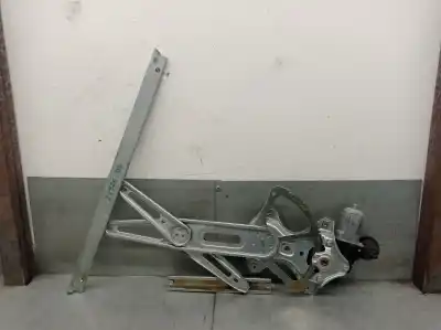 Автозапчастина б/у регулятор переднього правого скла для toyota yaris (_p13_) 1.5 (nsp131_) посилання на oem iam 857100d100 973582101 698100d300