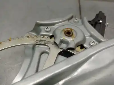 Автозапчастина б/у регулятор скла заднього правого для toyota yaris (_p13_) 1.5 (nsp131_) посилання на oem iam 857200d120 973581101 698300d220