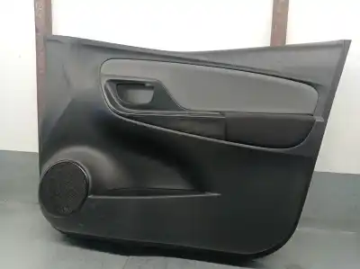 Автозапчастина б/у обработка передніх правіх дверей для toyota yaris (_p13_) 1.5 (nsp131_) посилання на oem iam 676100dn60c3