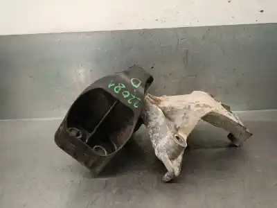 Автозапчасти б/у правая опора двигателя за RENAULT CAPTUR II (HF_) TCE 155 (HFMN) ссылки OEM IAM 112329335R  112106091R