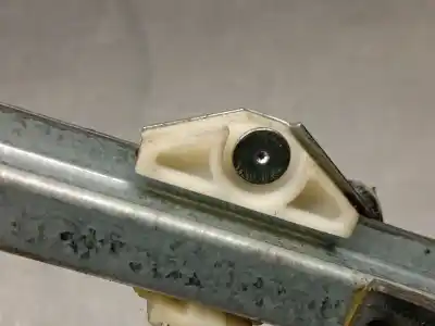 Pezzo di ricambio per auto di seconda mano alzacristalli posteriore sinistro per opel corsa c (x01) 1.3 cdti (f08, f68) riferimenti oem iam 09114705  5140041