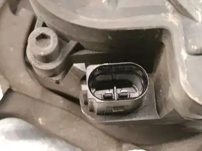 Peça sobressalente para automóvel em segunda mão pinça de travão traseira direita por seat leon (5f1) 1.5 tsi referências oem iam 8v0615424d  8v0615424d