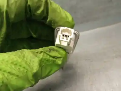 Автозапчасти б/у внутренний свет за audi a6 c8 (4a2) 35 tdi mild hybrid ссылки oem iam 4m0947105  