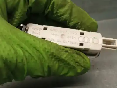 Автозапчасти б/у внутренний свет за audi a6 c8 (4a2) 35 tdi mild hybrid ссылки oem iam 4m0947105  