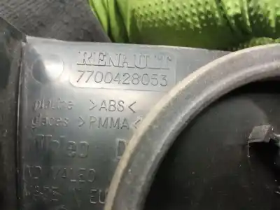 Автозапчасти б/у правый задний фонарь за renault megane i classic (la0/1_) 1.4 16v (la0d, la1h, la0w, la10) ссылки oem iam 7700428053  