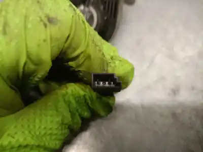 Second-hand car spare part tailgate back door handle for bmw 3 touring (e46) 320 d oem iam references 61319200673  61319200673