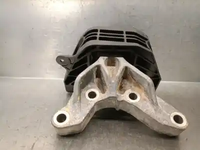 Автозапчастина б/у правильна підтримка двигуна для peugeot 2008 ii (ud_, us_, uy_, uk_) 1.2 puretech 100 посилання на oem iam 9824324880  9824324880