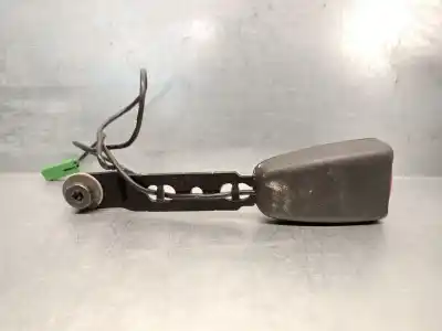 Tweedehands auto-onderdeel riemhaak rechts voor voor volvo v60 i (155) 1.6 drive oem iam-referenties 8623453