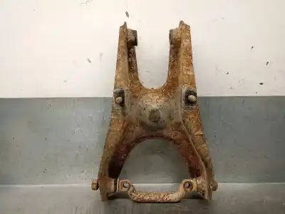 Recambio de automóvil de segunda mano de BRAZO SUSPENSION SUPERIOR TRASERO DERECHO para SEAT 127  referencias OEM IAM 9057825  