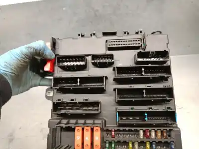 Second-hand car spare part fuse box unit for opel vectra c gts (z02) 2.0 dti 16v (f68) oem iam references 13112914 519049035 