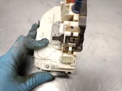 İkinci el araba yedek parçası sol arka kapi kilidi için jeep compass (mp, m6, mv, m7) 1.4 multiair oem iam referansları p04589915ae  4589915ae