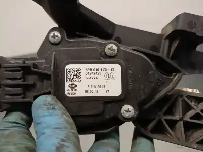 Second-hand car spare part accelerator pedal for jeep-viasa compass (mp, m6, mv, m7) 1.4 multiair oem iam references 51942423 6pv01017515 hella 68248104aa