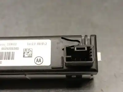 Peça sobressalente para automóvel em segunda mão display gps / multimídia por opel combo e tour / life (k9) 1.5 referências oem iam 9825205380  