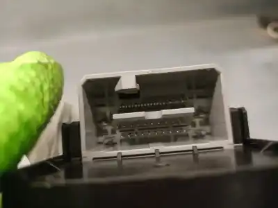 Автозапчастина б/у передній правий віконний вимикач для honda cr-v iv (rm_) 1.6 i-dtec (re6) посилання на oem iam 35760t1gg01 cewh004010z 