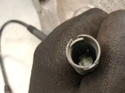 Second-hand car spare part front right knuckle for bmw 1 (e87) 116 d oem iam references 31216764444  31216793924