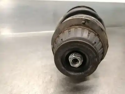 Автозапчастина б/у передній правий амортизатор для toyota yaris (_p13_) 1.5 hybrid (nhp130_) посилання на oem iam 485100de61 03031000481 kyb 485100de61