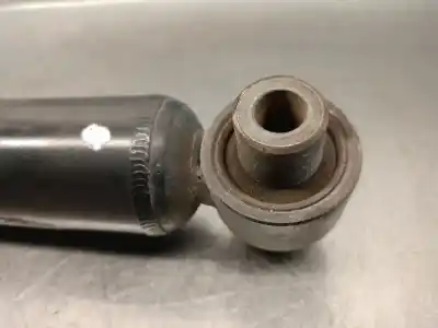 Second-hand car spare part rear left shock absorber for toyota auris (_e15_) 2.0 d-4d (ade150_) oem iam references 4853002490 7170 kyb 4853009r00