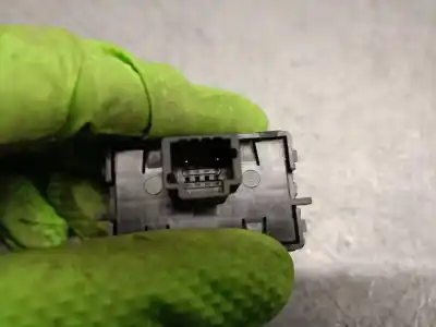 Peça sobressalente para automóvel em segunda mão trocar por dacia logan mcv ii tce 90 (k8m1) referências oem iam 251b49802r  