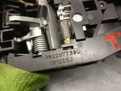 Автозапчастина б/у завнішня ручка задня ліва для peugeot 208 ii (ub_, up_, uw_, uj_) 1.2 puretech 100 посилання на oem iam 9802977380  980297831t